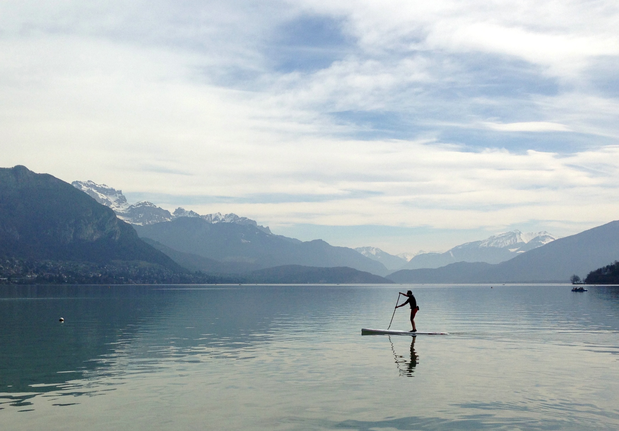 Stand up paddle sur le lac d'Annecy